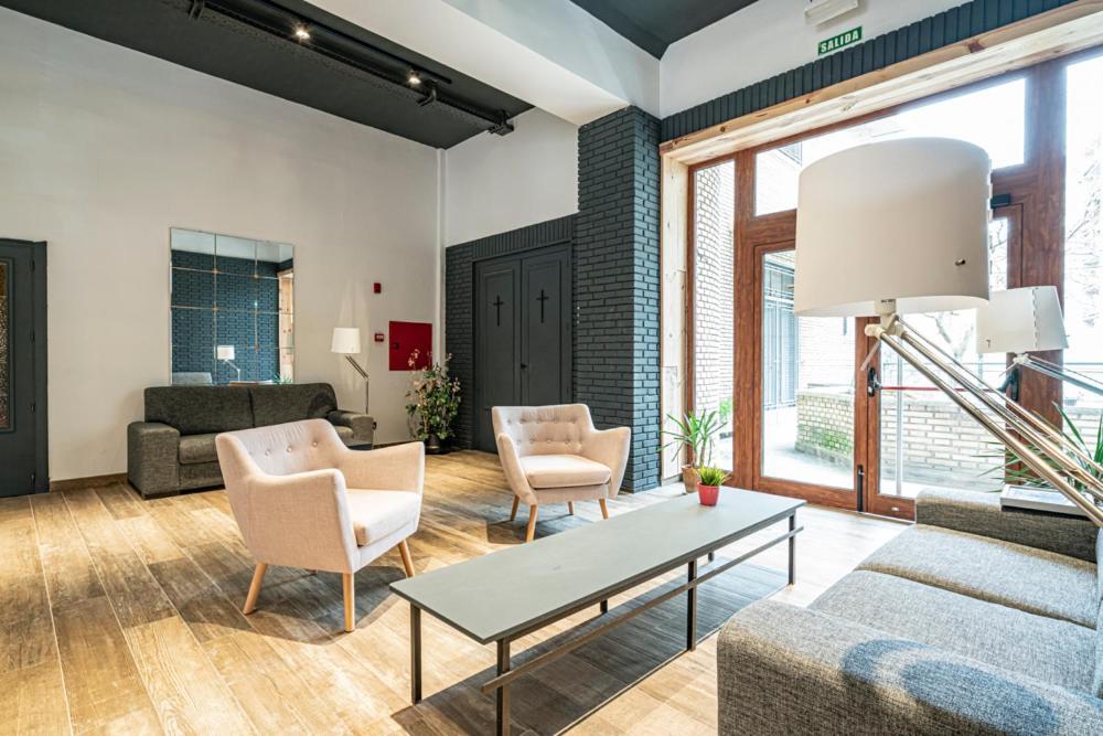 Met Pamplona Hotel Buitenkant foto